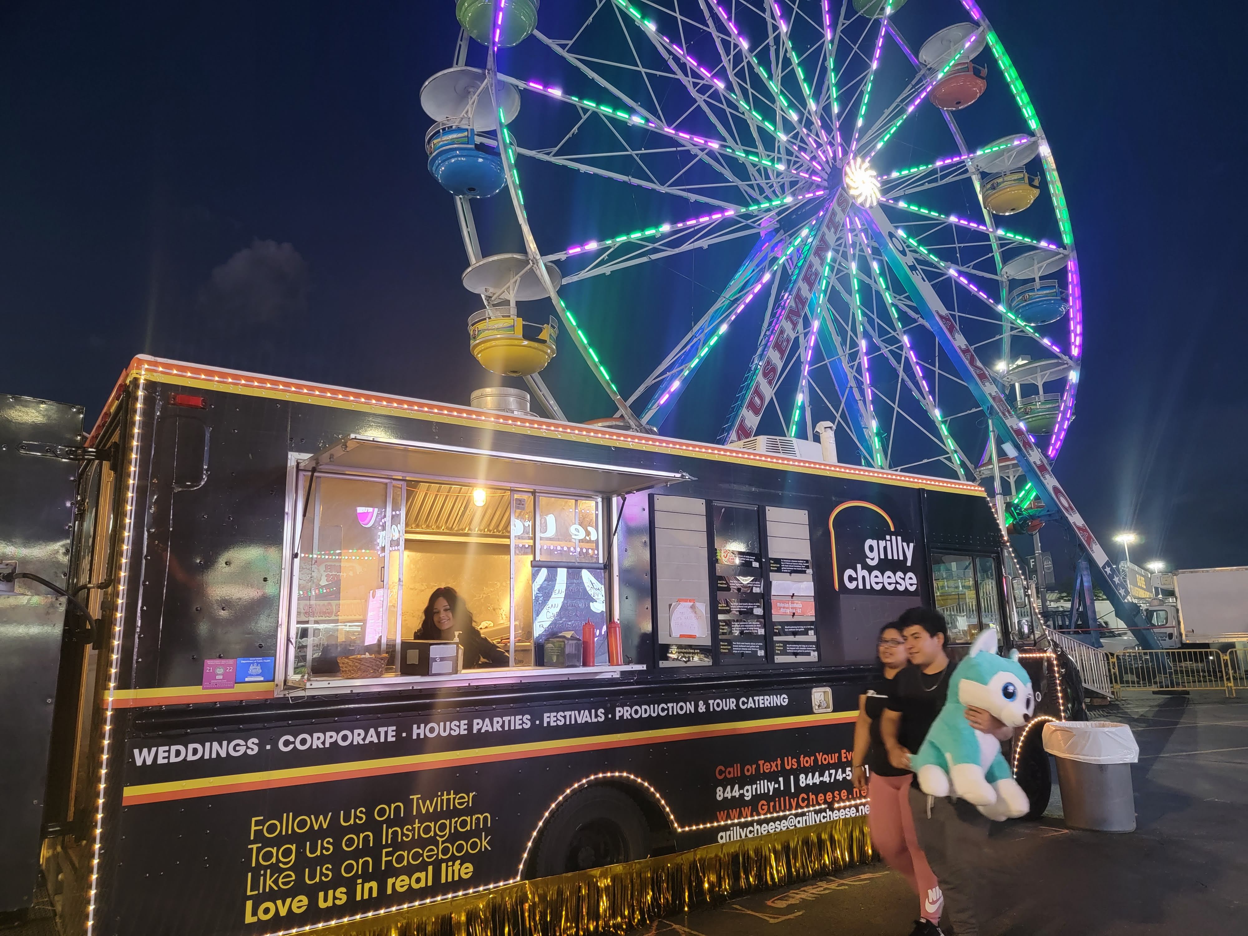 What Factors Are Driving the Rise of Food Truck Businesses?